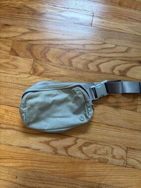 Lululemon belt bag